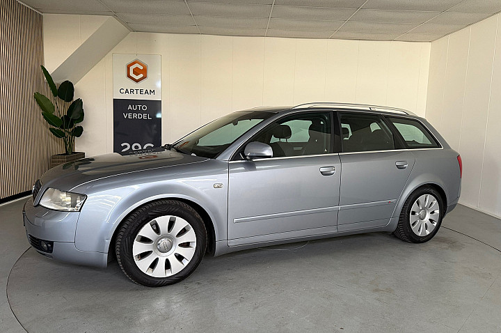 Audi A4 Avant 3.0 Exclusive Airco, LMV, Leder, Trekhaak