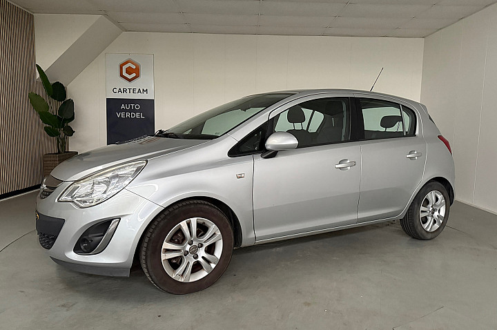 Opel Corsa 1.2-16V Cosmo Airco, LMV