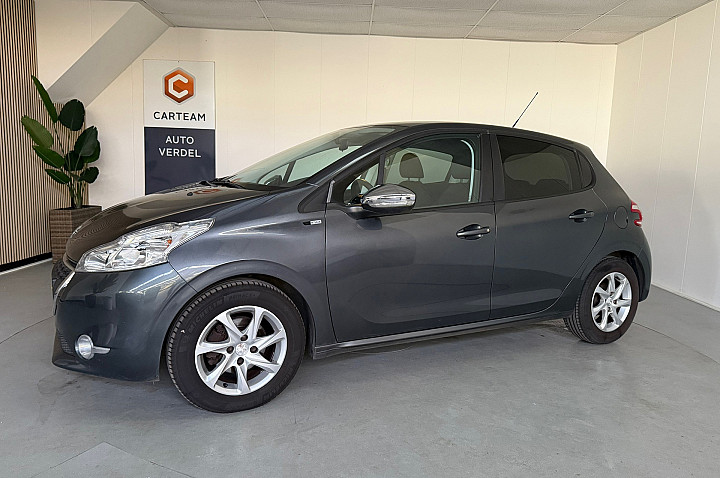 Peugeot 208 1.2 PureTech Style VERKOCHT ! Airco, LMV, Navigatie Volledig dealer onderhouden.