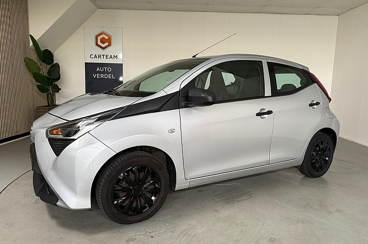 Toyota Aygo 1.0 VVT-i x-fun Grey & Black Airco, Navigatie, Apple Car Play
