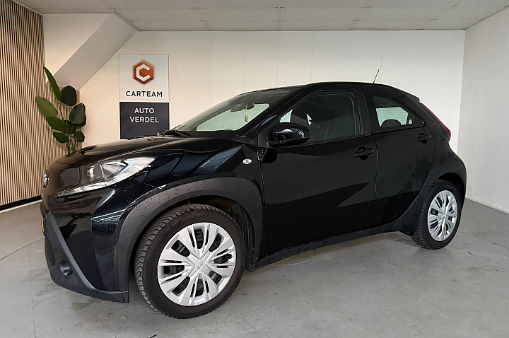 Toyota Aygo X 1.0 VVT-i MT Play Airco
