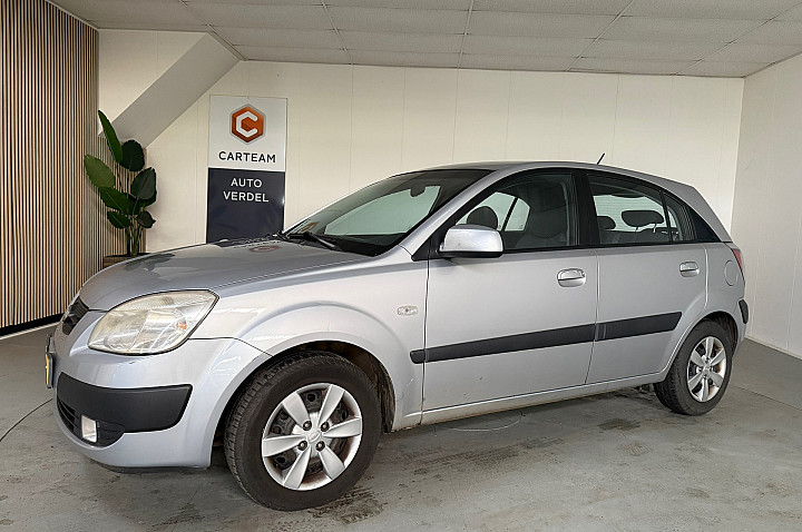 Kia Rio 1.4 X-pect Airco, LMV Rijdt echt super.