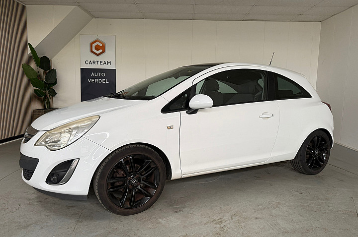 Opel Corsa 1.4-16V Color Edition Airco, Navigatie, LMV