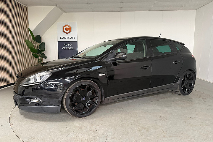 Lancia Delta 1.4 M.air Oro Airco, Navigatie/carplay, LMV, Trekhaak, Leder/alcantara